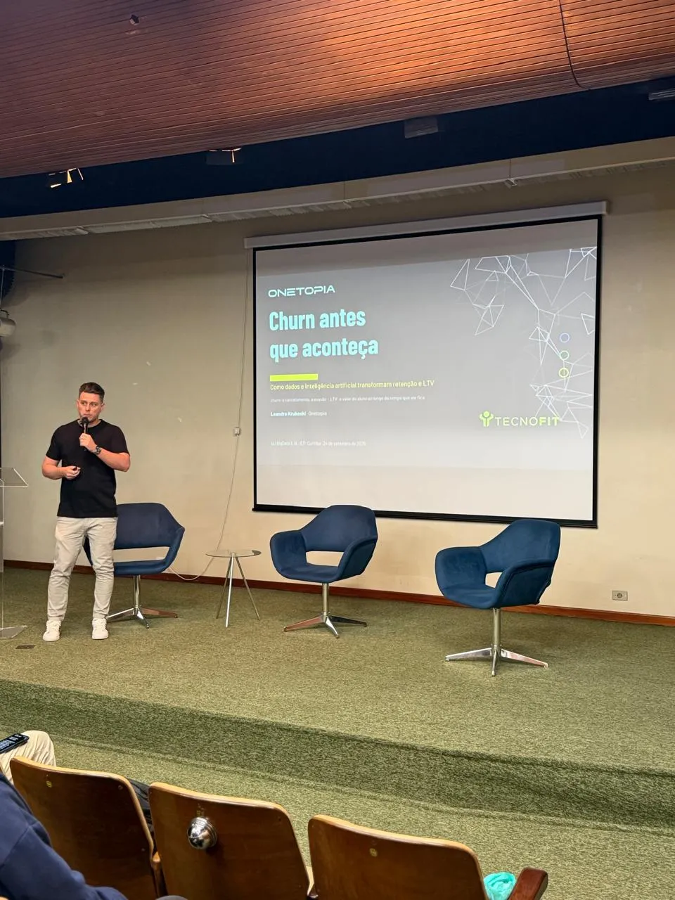 Leandro Krukoski apresenta Churn antes que aconteça, case Onetopia e Tecnofit, no GU Big Data & IA